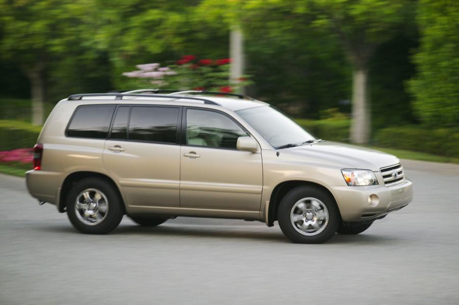  Toyota Highlander 2004 года  (фото 22 из 40)